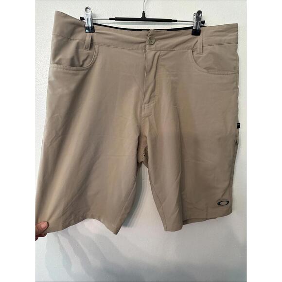 mens oakley shorts size 34.  D12-5 - Picture 1 of 6